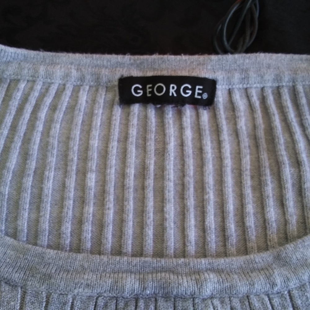 George Sweater - Picture 2 of 3